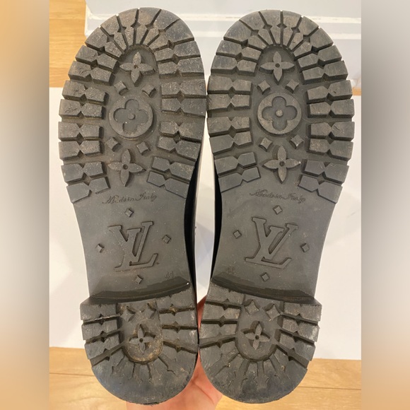 Louis Vuitton rain boots. Excellent condition. Black rubber. Incredible deal. - Picture 3 of 9